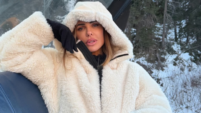 Ilary Blasi ritratta sui profili social.