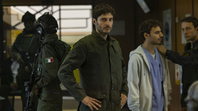 Lino Guanciale nei panni di Lucio Gambera &copy; L'Invisibile - La Cattura di Matteo Messina Denaro / Rai.