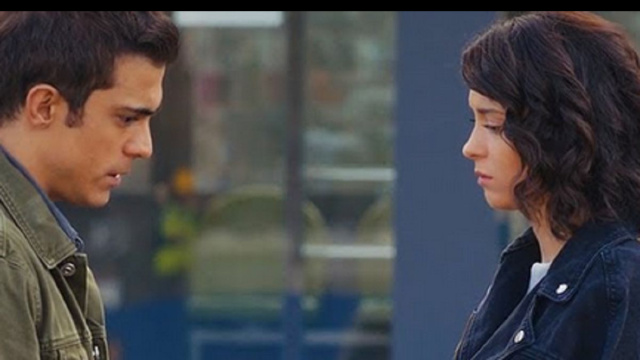 Yigit e Lila in Forbidden Fruit &ndash; &copy; Mediaset.