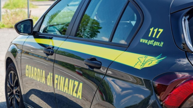 Blitz della Guardia di Finanza in sede, perquisizioni e oltre 10 ... &copy; Creative Commons