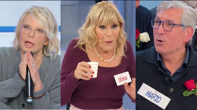 Maria De Filippi, Gemma Galgani e Mario Lenti &copy; Canale 5.