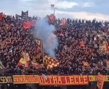 Tifosi del Lecce @ foto pagina Facebook Dimensione Calcio