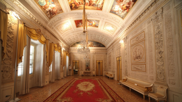 Faenza la regina della Ceramica: il centro storico e il MIC ... &copy; Creative Commons