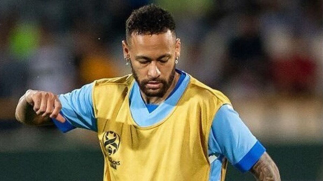 Neymar nel 2023 con la maglia dell'Al-Hilal. (Creative Commons).