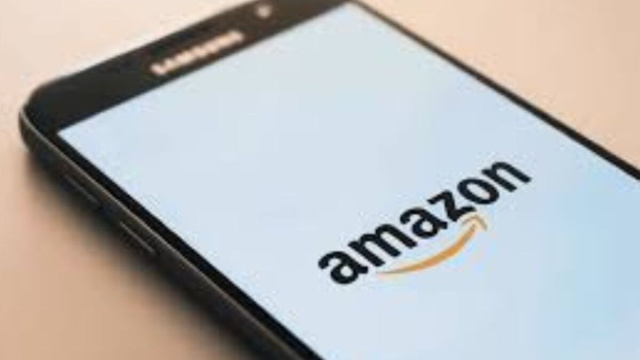 Il logo di Amazon (licenza Creative Commons).