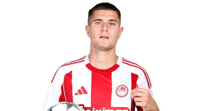 Lorenzo Pirola, difensore dell&rsquo;Olympiacos. Foto &copy; UEFA