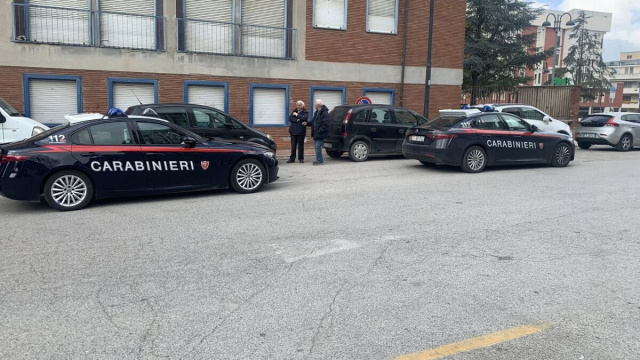 Volanti dei carabinieri (foto di repertorio).