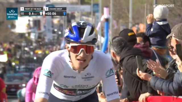 Giulio Pellizzari nella tappa di Camerino - &copy; Screenshot Eurosport