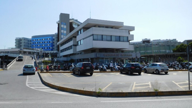 L'ingresso dell'ospedale Infermi di Rimini. (Wikimedia commons).