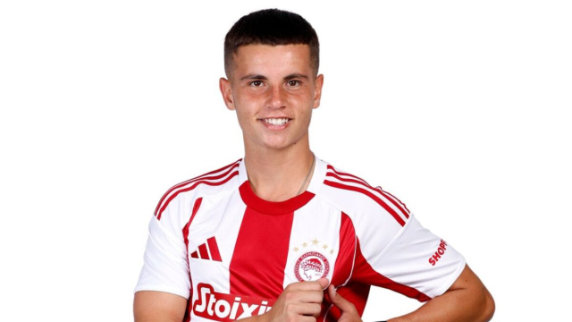 Christos Mouzakitis, centrocampista dell&rsquo;Olympiacos. Foto &copy; UEFA
