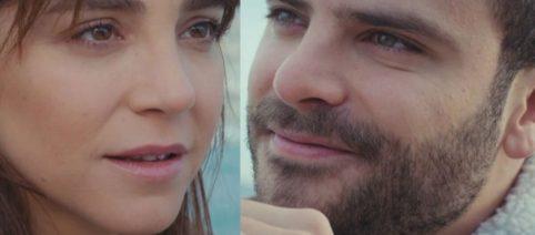 La forza di una donna trame turche: Ceyda sorpresa dopo aver ricevuto un anello da Raif