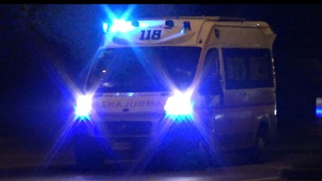 Ambulanza durante un soccorso dopo un incidente - &copy; YouTube