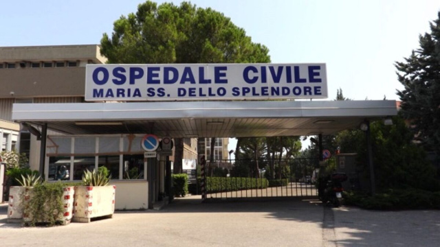 L'Ospedale di Giulianova (Foto da Facebook).