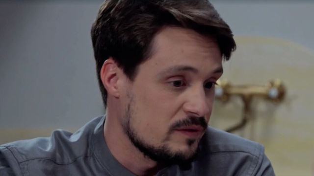 Gianluca in una scena di Un posto al sole &copy; Rai 3.
