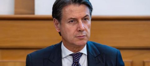 Conte attacca il governo su Delmastro: 'Meloni è sotto ricatto, grave danno d'immagine'