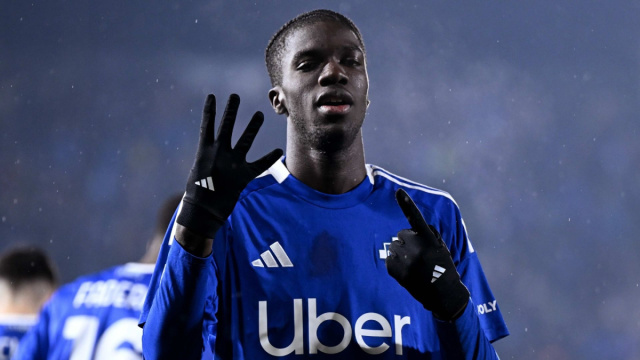 Assane Diao ruba il cuore dei tifosi del Como  Como 1907 &copy; Creative Commons