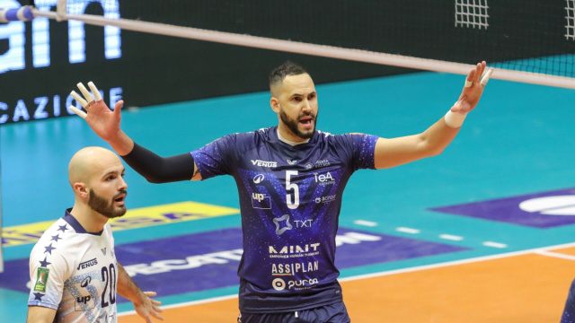 Press Issue on Osmany Juantorena  Lega Pallavolo Serie A &copy; Creative Commons