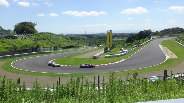 File:Suzuka-Circuit Hairpin-Curve.jpg - Wikipedia &copy; Creative Commons