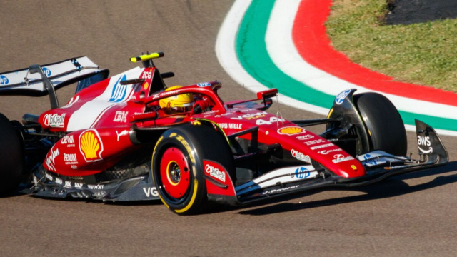 Hamilton in pista nel 2025 (Wikimedia Commons).