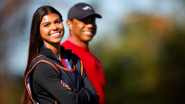 La figlia di Tiger Woods, Sam Woods, aiuta la squadra del liceo a ... &copy; Creative Commons