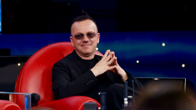 Gigi D'Alessio ad Amici &copy; Canale 5.