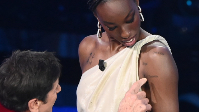 Paola Egonu mostra i tatuaggi a Sanremo 2023: il significato delle ... &copy; Creative Commons
