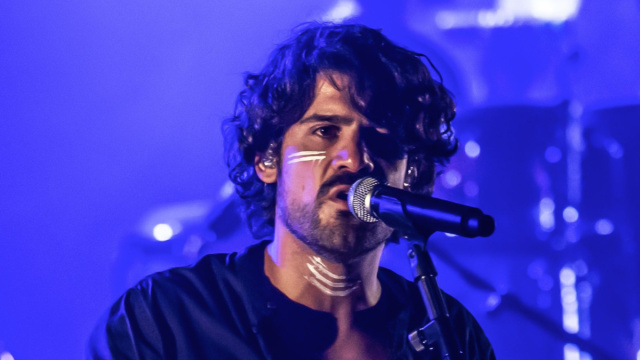 Alessandro Mannarino in concerto.