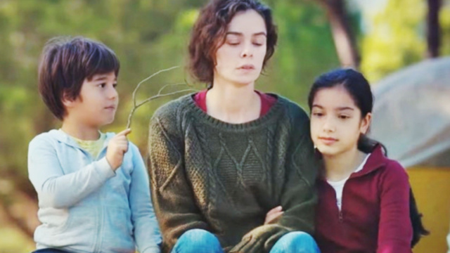 Doruk, Bahar e Nisan &copy; La forza di una donna - Kadın
