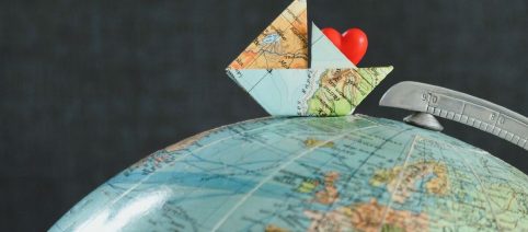 L'oroscopo del giorno venerdì 13 marzo: allineamento perfetto per i nativi Pesci