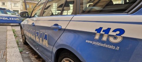 Roma, perde il controllo della moto e si schianta contro un palo: muore a 19 anni