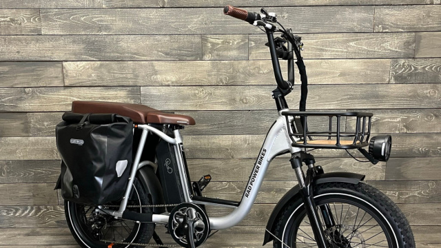 Adattatore per borse laterali per bici Rad Power - Etsy Italia &copy; Creative Commons