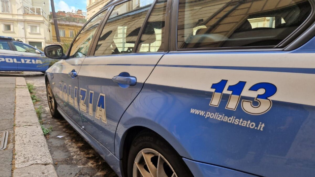 Una volante della Polizia (Polizia di Roma Capitale).