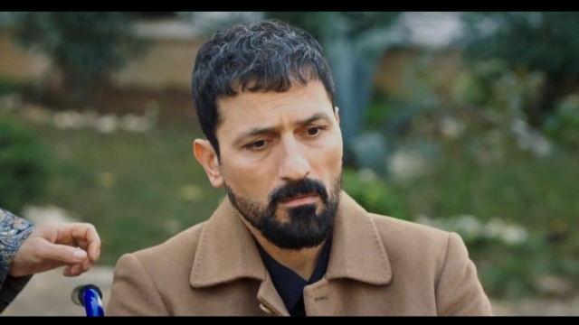 Il personaggio di Behnam in Io sono Farah &copy; Mediaset.