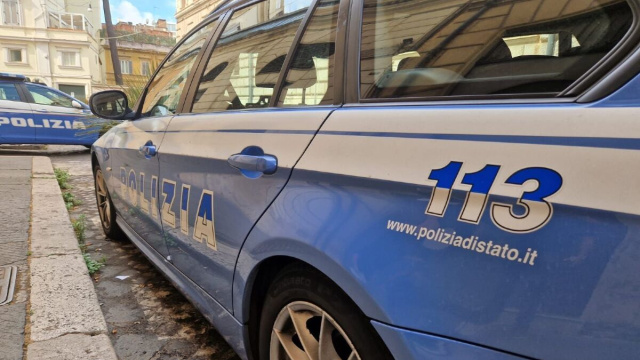 La foto di una volante della Polizia.