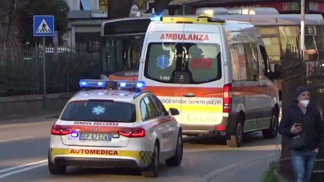 Un'ambulanza e un'automedica (Foto di repertorio).