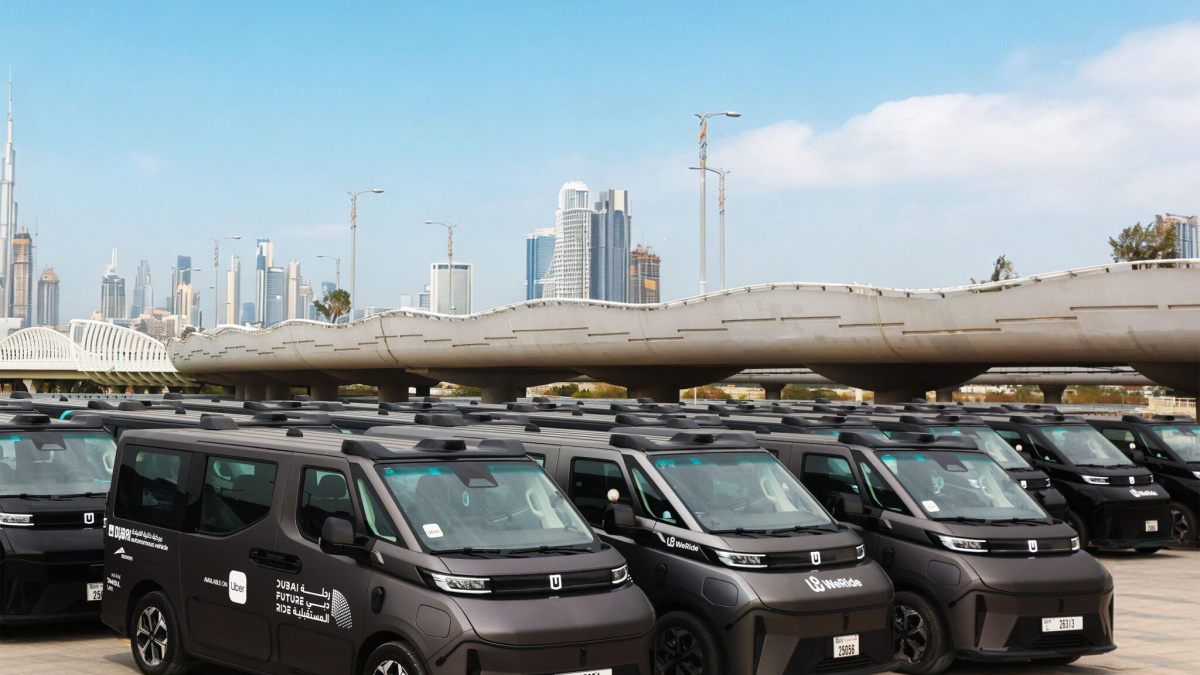 Uber Driver Less Static Uber e WeRide: robotaxi driverless attivi a Dubai senza operatore