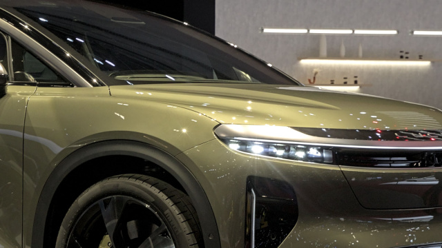 Lucid Gravity - Wikipedia &copy; Creative Commons