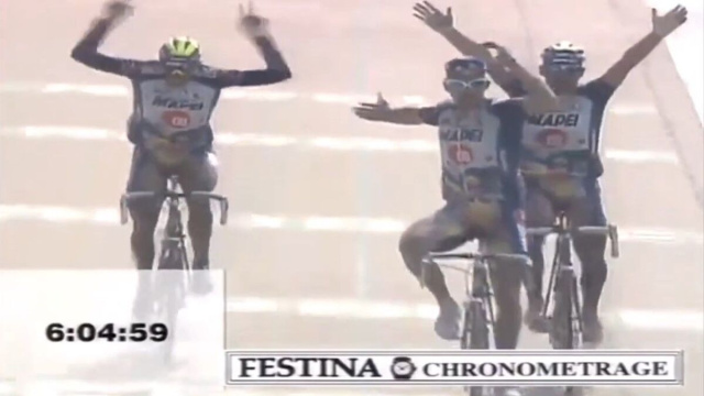 L'arrivo della Parigi Roubaix 1996 - &copy; Screenshot Eurosport