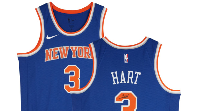 Maglia Nike Icon Edition Swingman 2022-23 autografata da Josh Hart ... &copy; Creative Commons