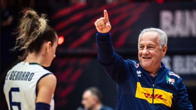 Julio Velasco &copy; Pagina Facebook ufficiale della Federazione Italiana Pallavolo