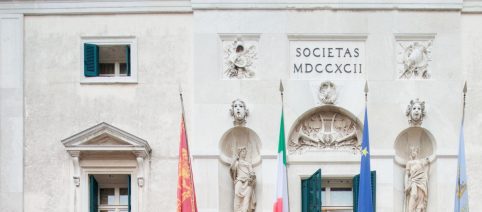 Concerto 'Omaggio a Morricone': la Fenice a Venezia con Kevin Rhodes