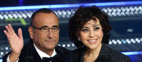 Carlo Conti risponde alle voci sulla sua vita privata a Belve: 'Io bisessuale?Non mi risulta'