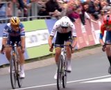 La volata dell'Amstel 2025 vinta da Skjelmose - &copy; Screenshot Eurosport