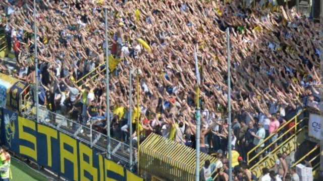 S&igrave;, tifosi della Juve Stabia @Immagine Fb- pianetaempoli