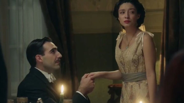 Angela e Lorenzo de La Promessa &copy; Mediaset.