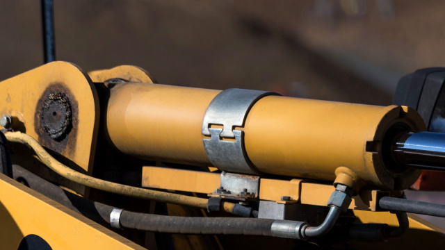 Caterpillar Stock Surges 32.8% Amid Market Volatility  Intellectia.AI &copy; Creative Commons
