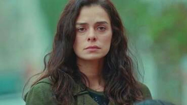 In foto Bahar nella soap &copy; Mediaset