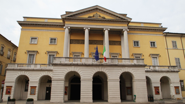 Teatro Municipale (Piacenza) - Wikipedia &copy; Creative Commons
