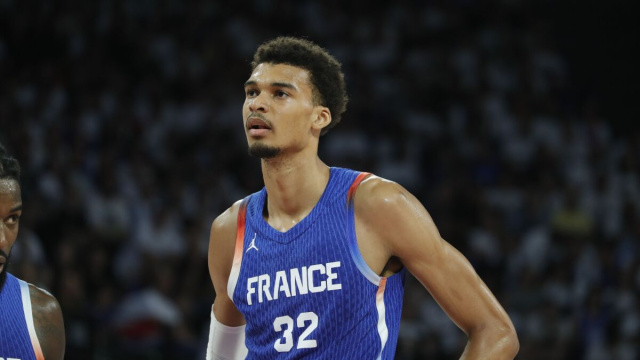 Victor Wembanyama con la maglia della Francia (Wikimedia Commons).