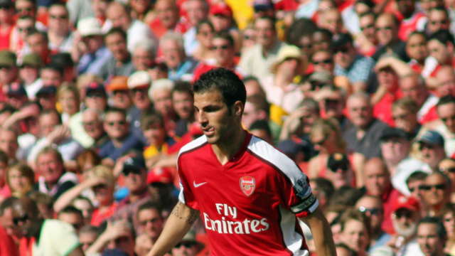 File:Arsenal v Stoke City FC - Cesc Fabregas dribble.jpg - Wikipedia &copy; Creative Commons